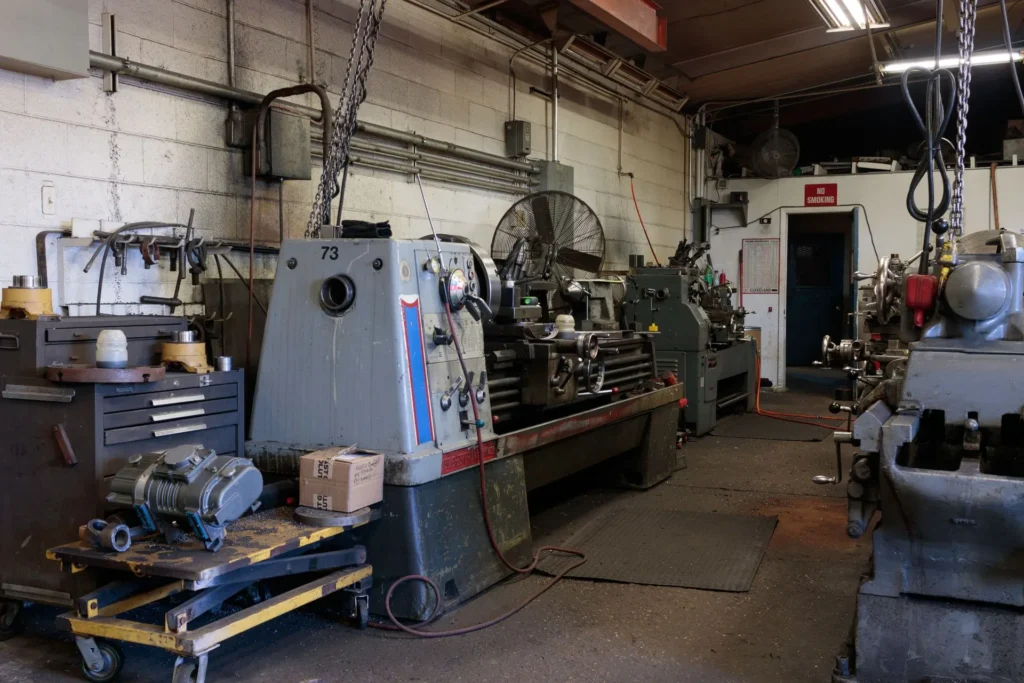 Reparto macchine utensili di un'officina meccanica