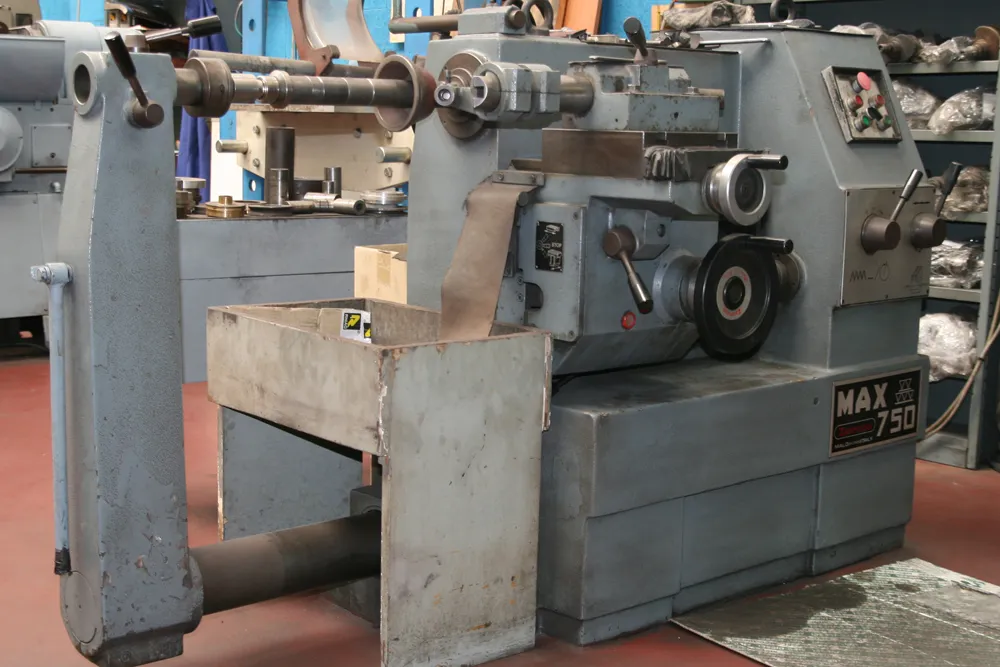 Zanrosso Max 750 per rettifica di dischi e tamburi nell'officina Rettifica Trobiani
